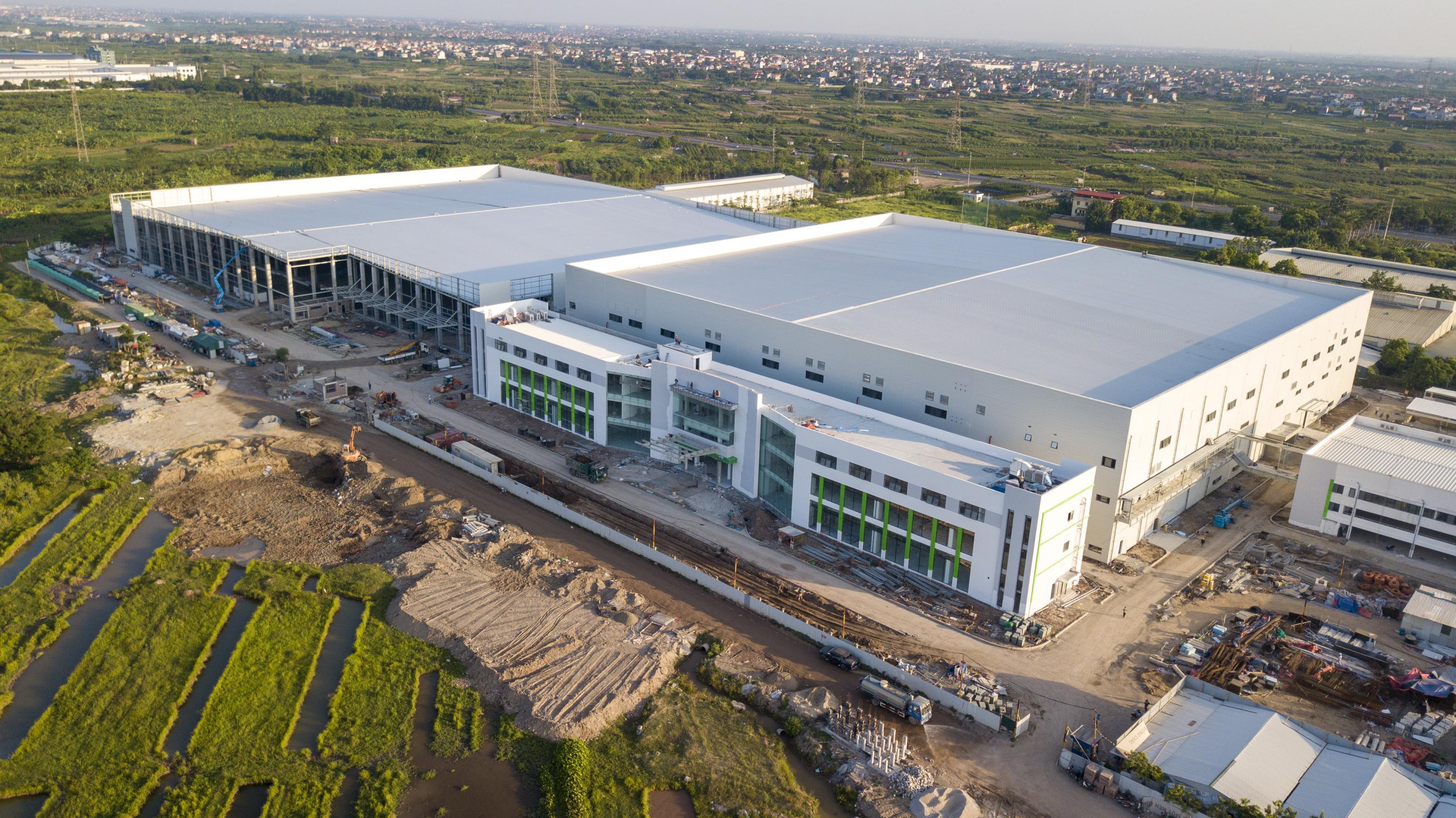 NHÀ MÁY SẢN XUẤT Ô TÔ VIỆT NHẬT