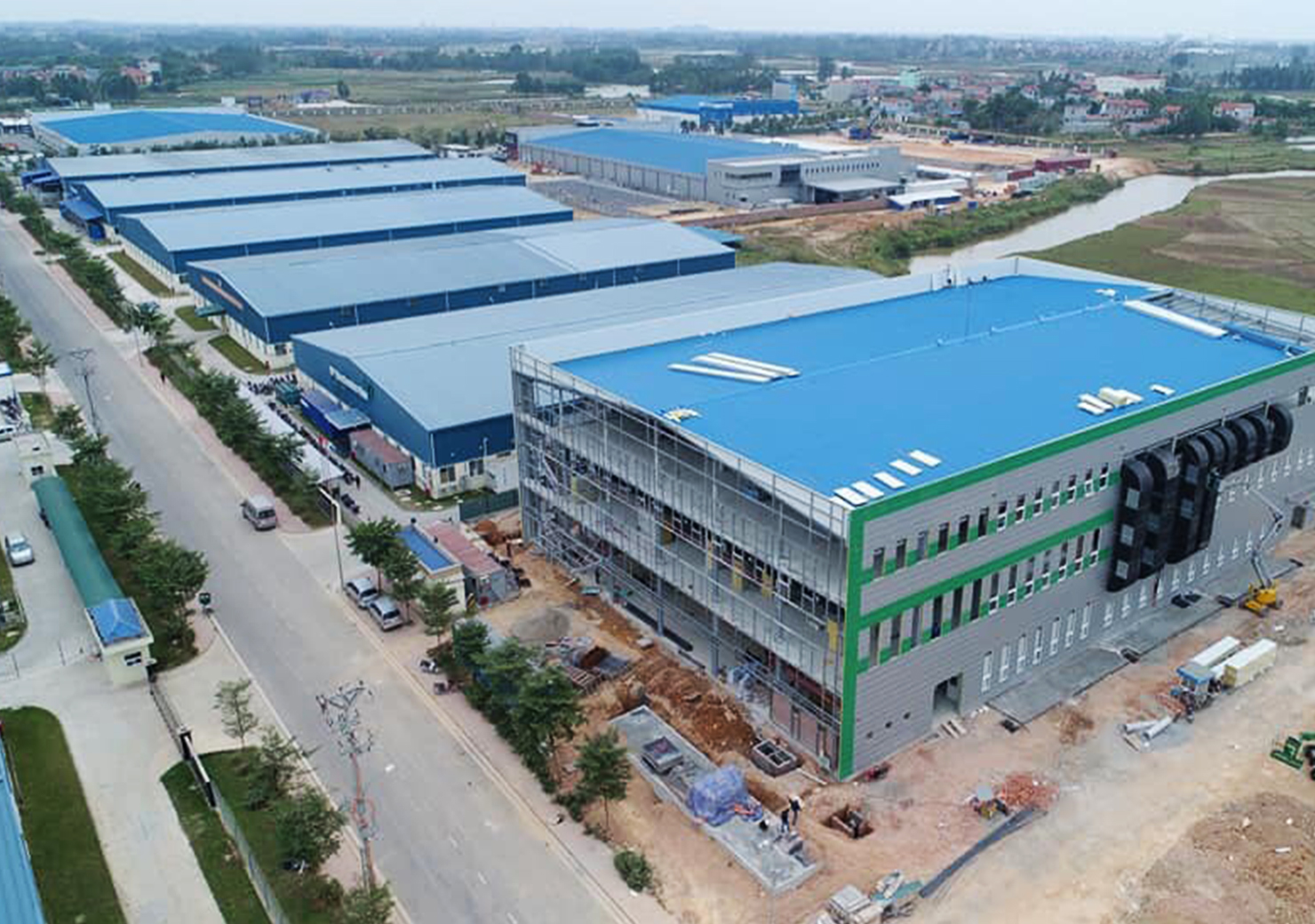 NHÀ MÁY ĐIỆN TỬ YOUNG POONG ELECTRONICS VINA