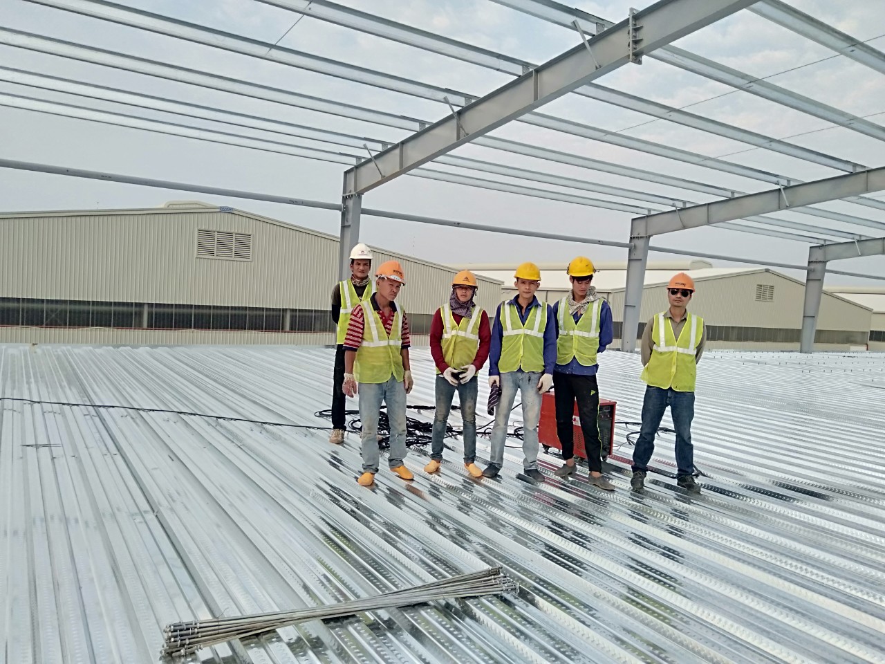 NHÀ MÁY LUCKY DRAGON