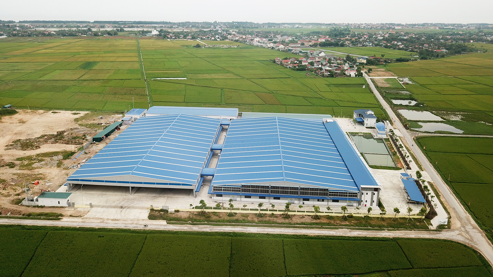 NHÀ MÁY MAY XUẤT KHẨU NAM THUẬN