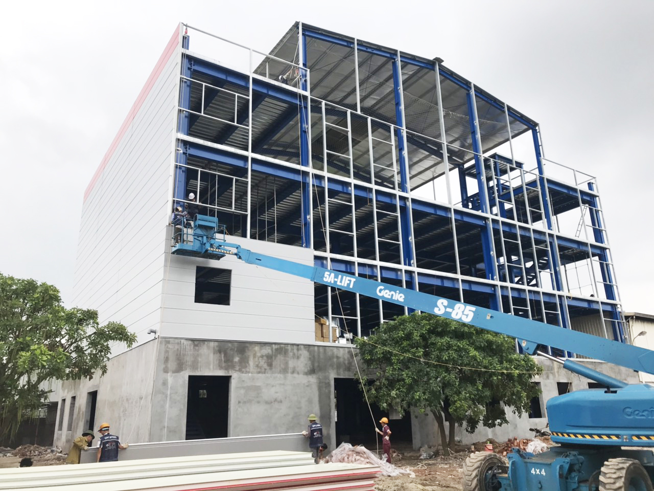 NHÀ MÁY THÀNH CÔNG