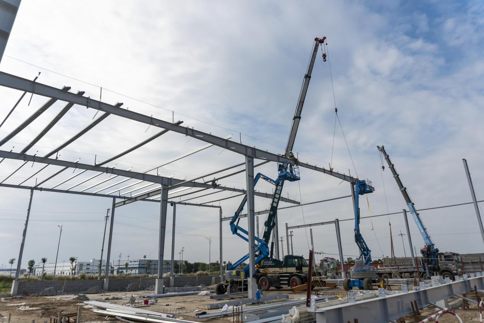 NHÀ KHO LIỀN KỀ HOÀNG THỊNH SEMBCORP